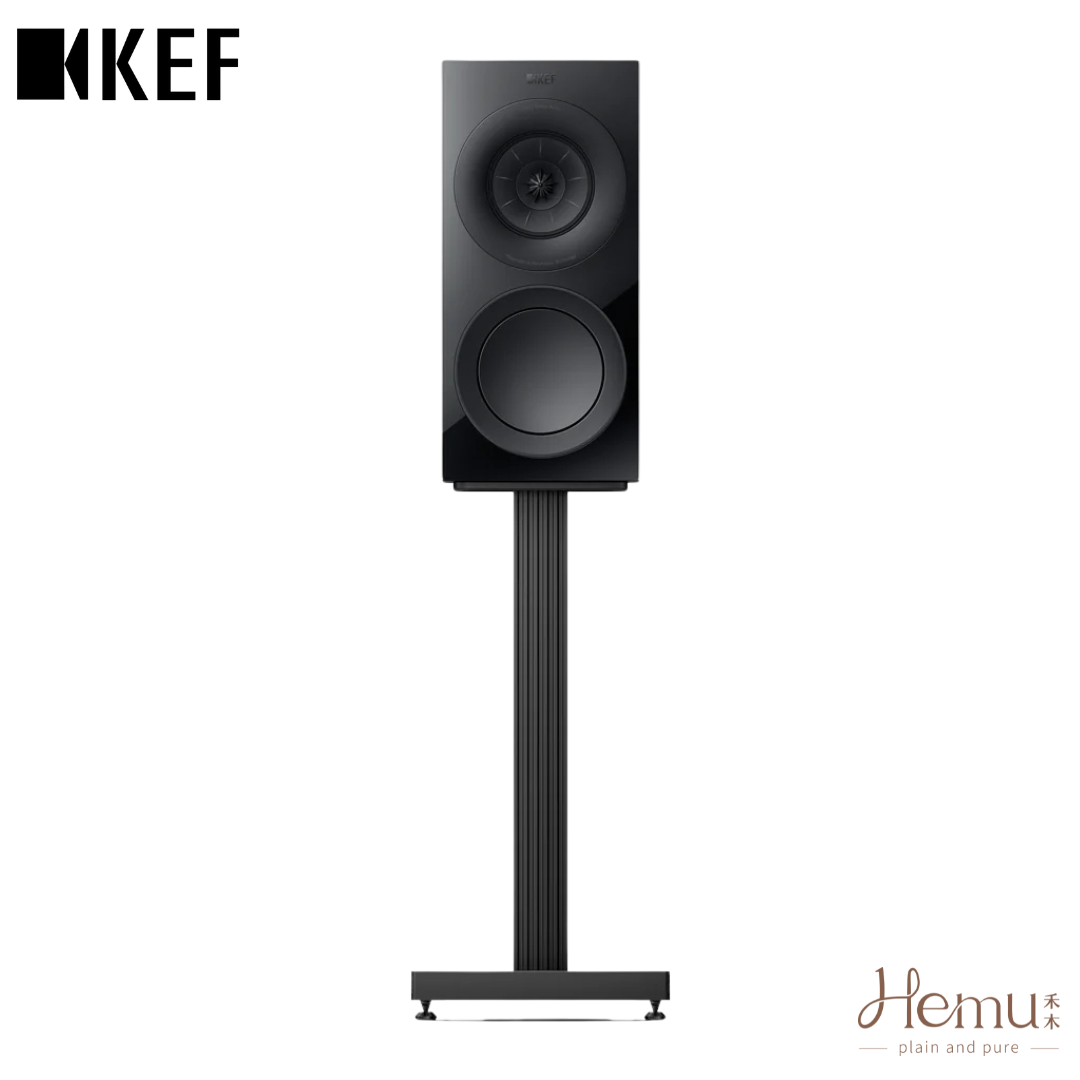 KEF R3 Meta 拋光黑書架揚聲器正面,展現 Uni-Q 同軸共點技術