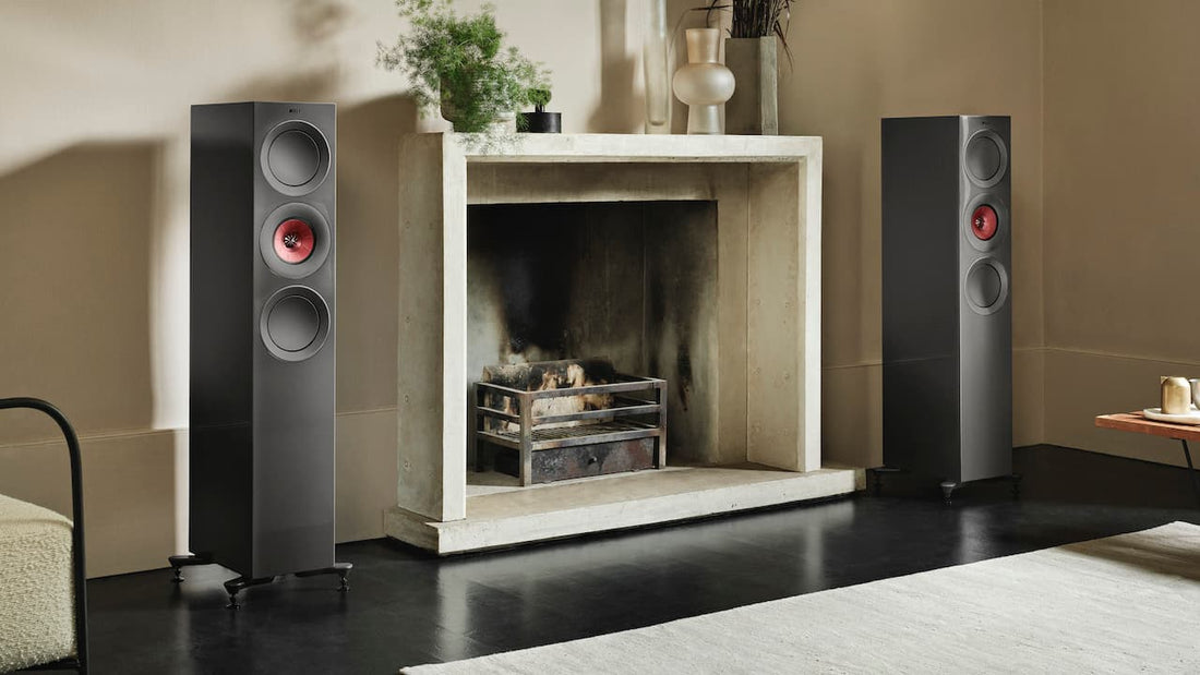 喇叭擺位指南封面 - KEF R7 Meta 落地喇叭客廳最佳擺位展示
