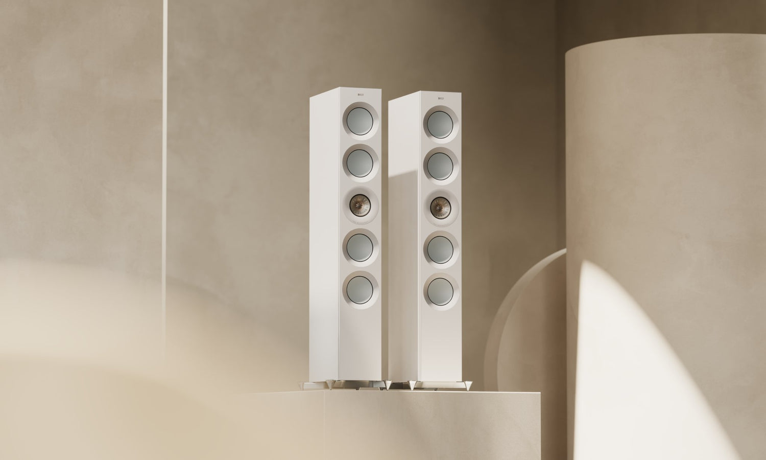 KEF Reference 5 meta front